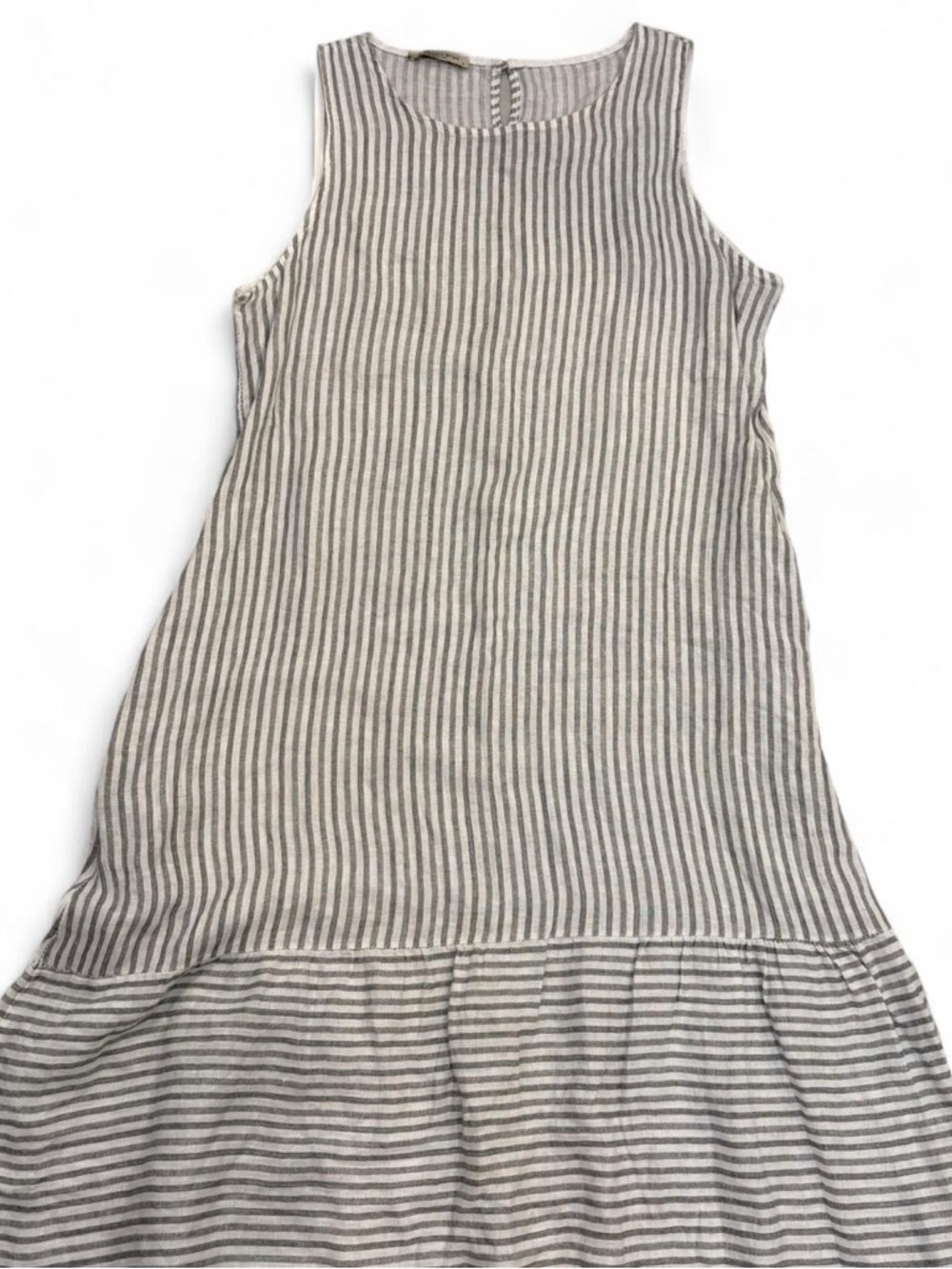 Striped Sleeveless Maxi Dress in white and Gray